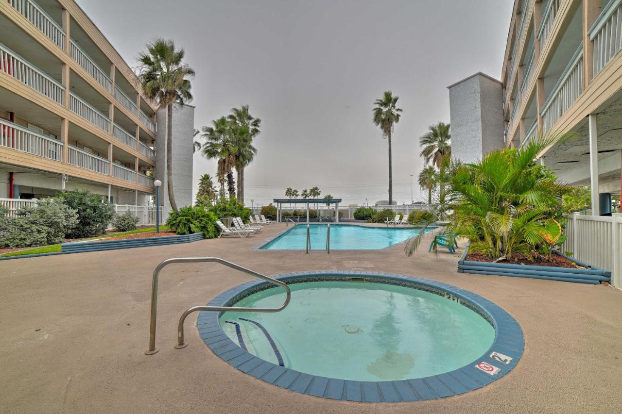 Oceanfront Corpus Christi Condo Resort Perks! Exterior photo